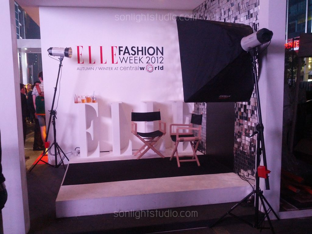 เช่าไฟสตูดิโอ เป็นพร๊อบ มุมถ่ายภาพ งาน Elle Fashion Week 2012