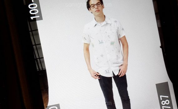 งานถ่ายเสื้อผ้าแฟชั่น ที่สวมโดยนายแบบนางแบบ