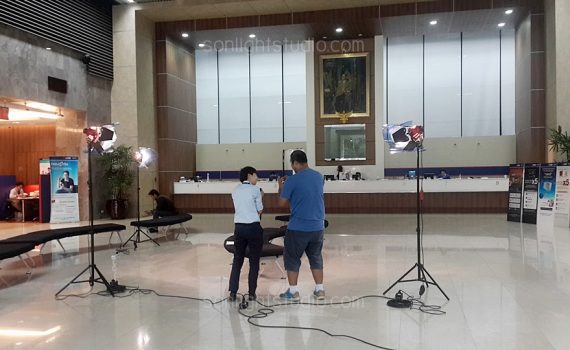 ไฟหัวแดง ถ่ายvdo สำหรับสื่อสารภายในธนาคาร UOB