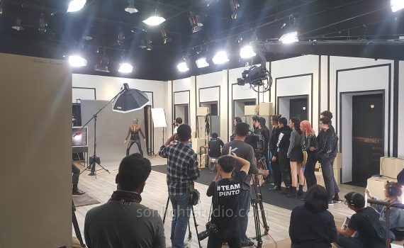 ไฟแฟลชสตูดิโอ Softbox แปดเหลี่ยม ขาบูม สำหรับ The Face Thailand