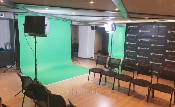 ไฟถ่ายภาพ Kino และไฟแฟลช พร้อมฉากเขียว/ขาว สำหรับงาน E-Sport