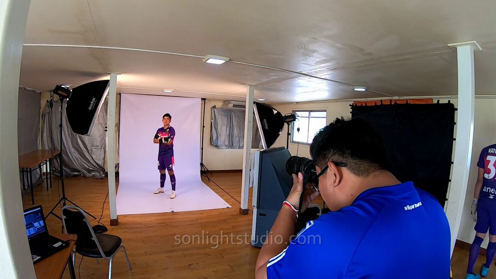 เช่าชุดไฟ ถ่ายรูปนักฟุตบอล ไฟถ่ายรูป ฉากขาว ทีม Bangkok FC ฤดูกาล 2020