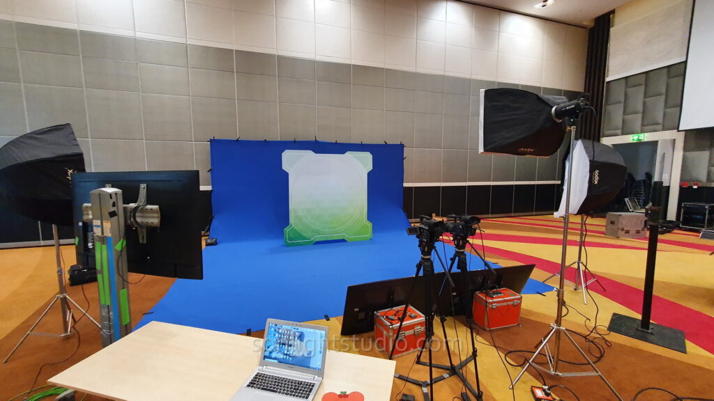 ฉากบลูสกรีนสำหรับการสัมมนาออนไลน์