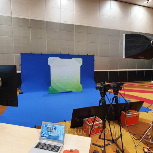 ฉากบลูสกรีนสำหรับการสัมมนาออนไลน์