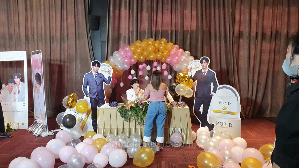 บริการให้เช่าไฟส่องสว่างสำหรับงานอีเวนต์ Fan Meet Zee Nunew