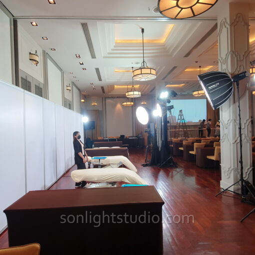 ไฟต่อเนื่อง Nanlite FS-300 และไฟสปอร์ตไลท์ LED สำหรับงานสัมมนา