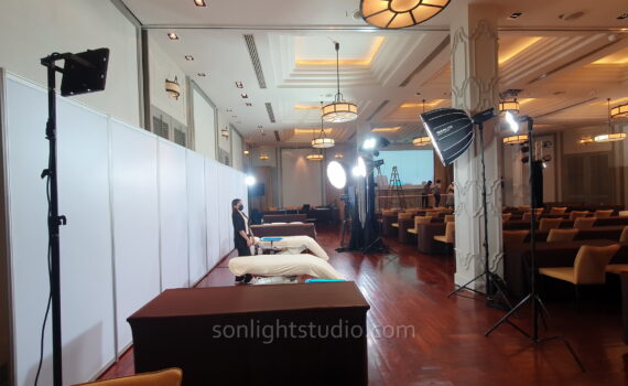 ไฟต่อเนื่อง Nanlite FS-300 และไฟสปอร์ตไลท์ LED สำหรับงานสัมมนา