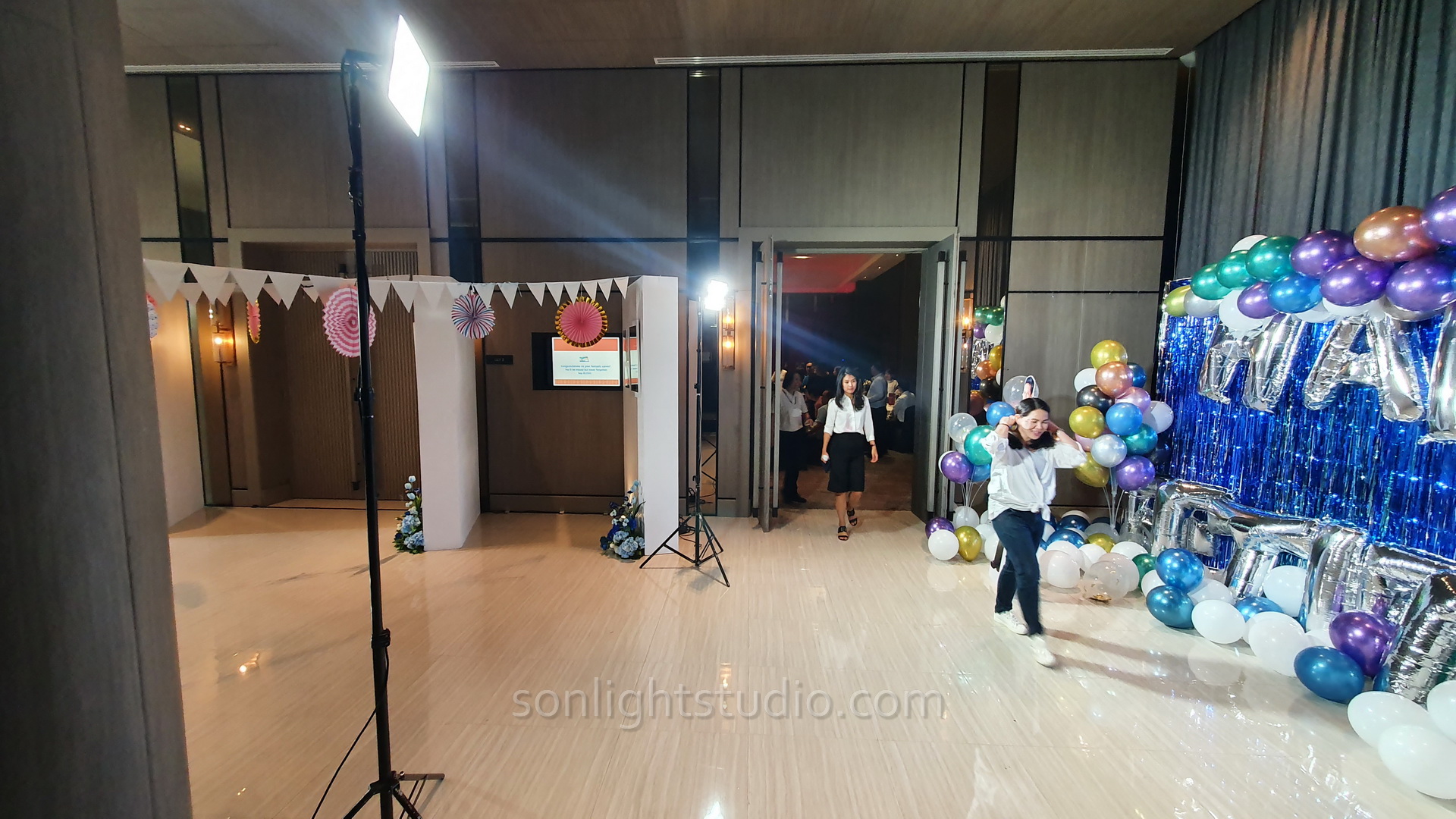 ไฟ LED สปอร์ตไลท์ 100W สำหรับงานเลี้ยง