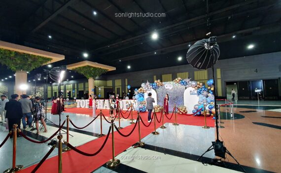 ไฟ Nanlite FS-300 พร้อม Softbox สำหรับ Backdrop งานเลี้ยงปีใหม่ แว่นท็อปเจริญ ที่อิมแพ็ค