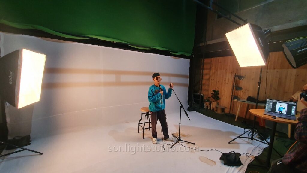 การเช่าไฟแฟลชเพื่อถ่ายภาพโฆษณา

