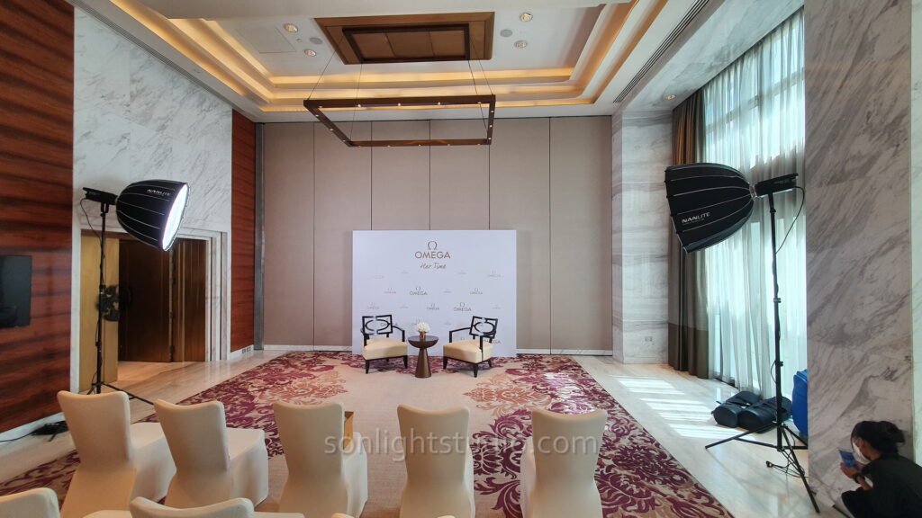 เช่าไฟต่อเนื่อง พร้อม Softbox สำหรับงาน OMEGA HER TIME