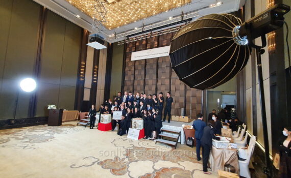 ไฟ Nanlite FS-300 พร้อม Softbox สำหรับงานฉลอง