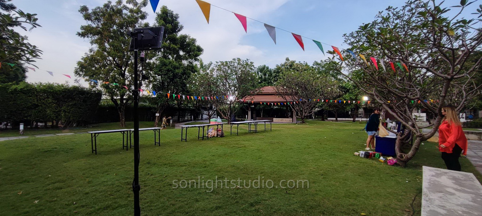 เช่าไฟสปอตไลท์ LED 100W สำหรับงานเลี้ยงหมู่บ้าน