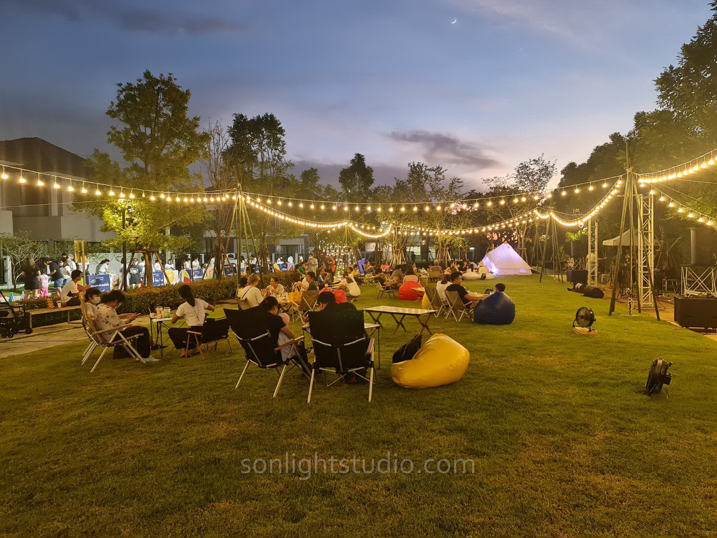 การจัดงานปีใหม่หมู่บ้านชีวารมย์ ด้วยบริการ เช่าไฟตกแต่ง งานปีใหม่หมู่บ้าน